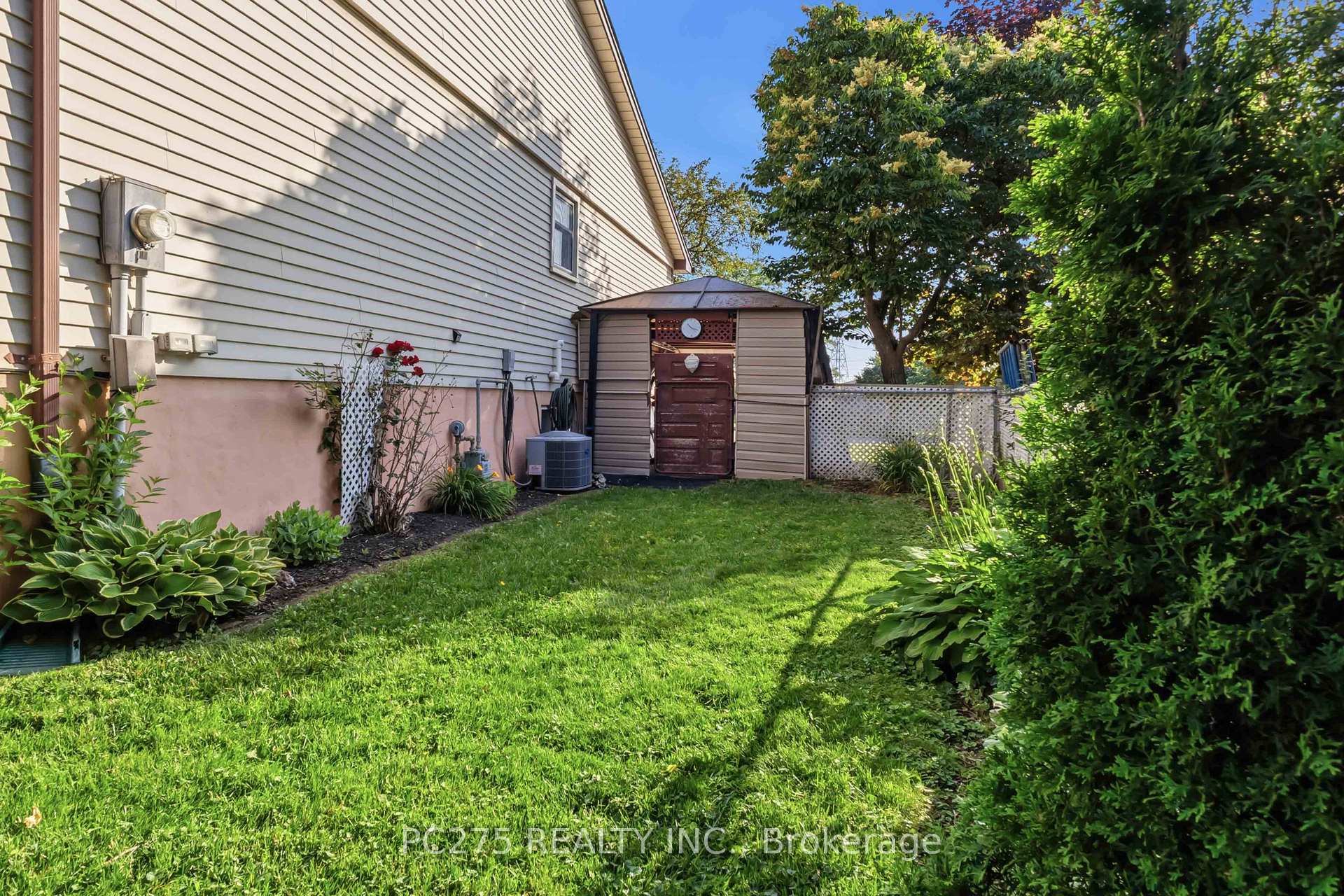 Photo 41 of 615 Deveron Crescent, London, South T — HOMEH