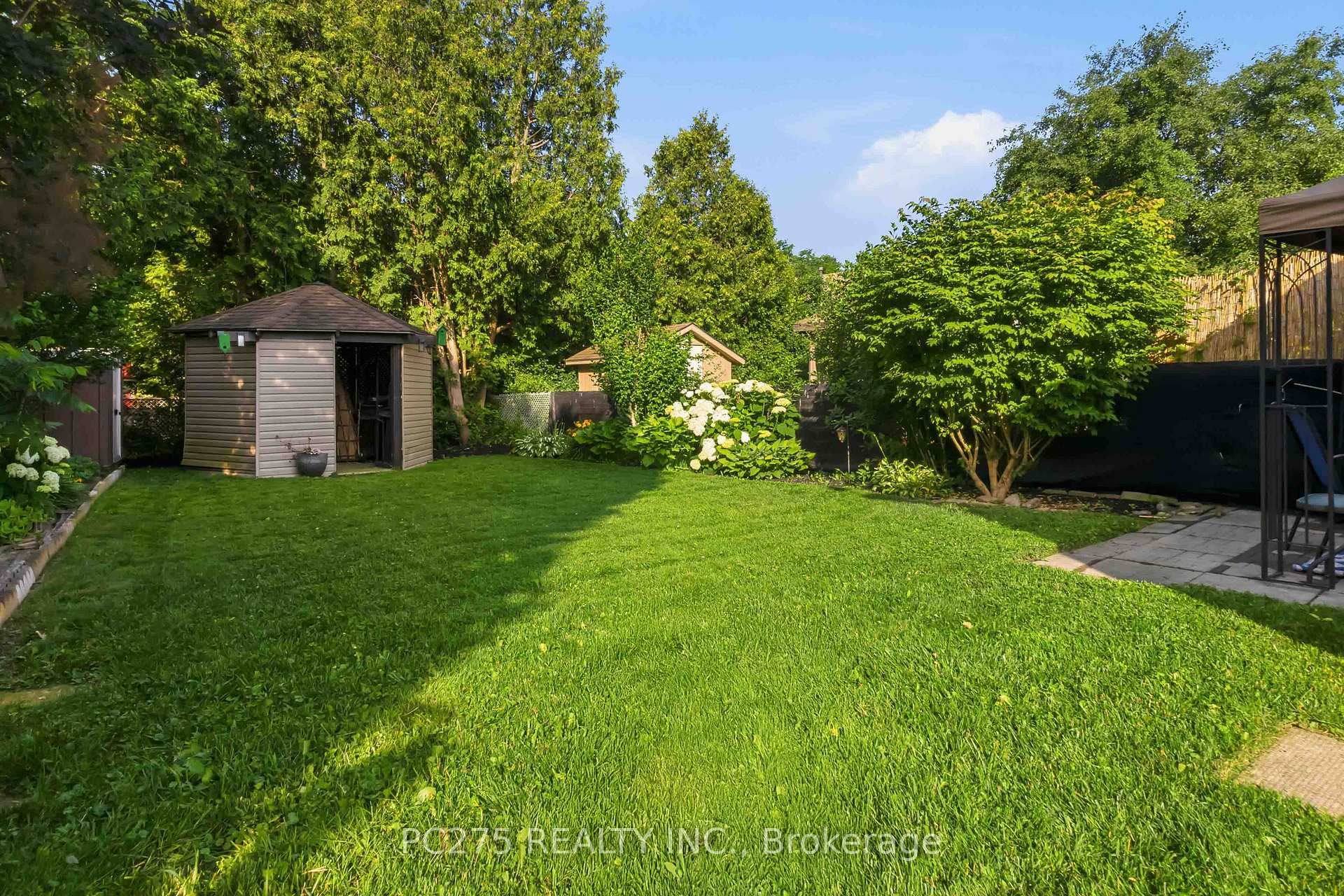 Photo 44 of 615 Deveron Crescent, London, South T — HOMEH