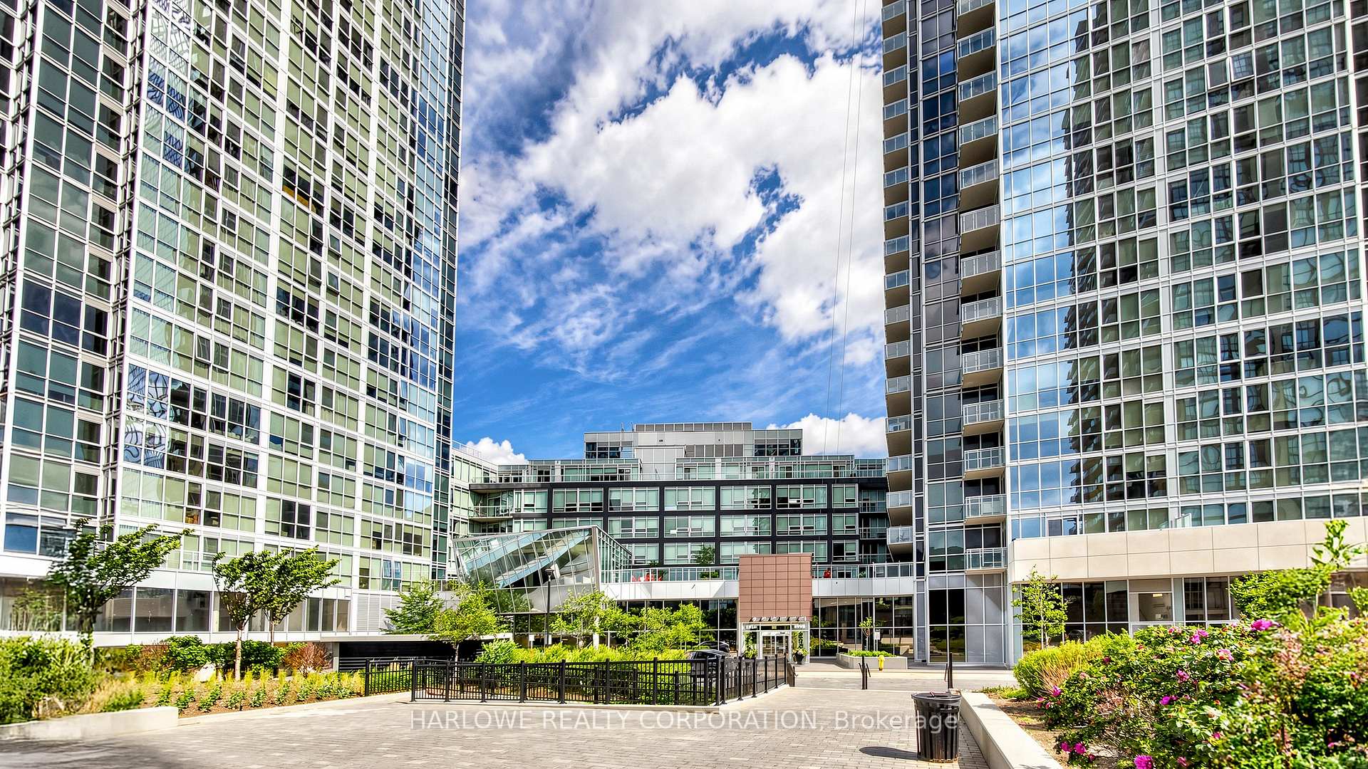 Photo 2 of Unit 1903, 2916 Highway 7 Road, Vaughan, Concord — HOMEH