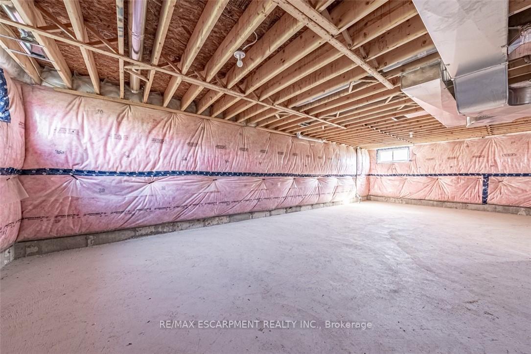 Photo 40 of 44 Cesar Place, Hamilton, Ancaster — HOMEH