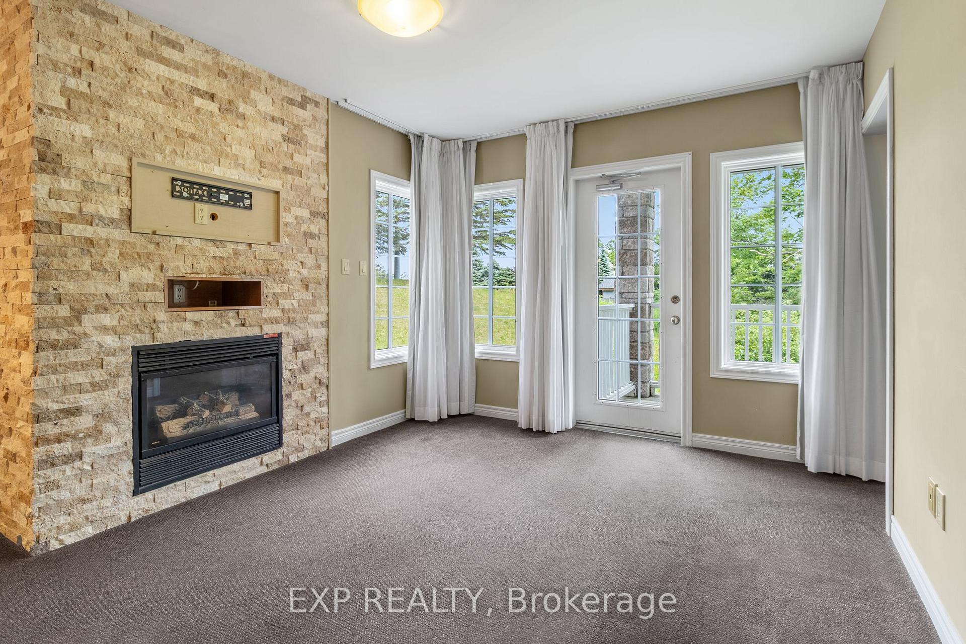 Photo 14 of Unit 2010/2011, 90 Highland Drive, Oro-Medonte, Horseshoe Valley — HOMEH