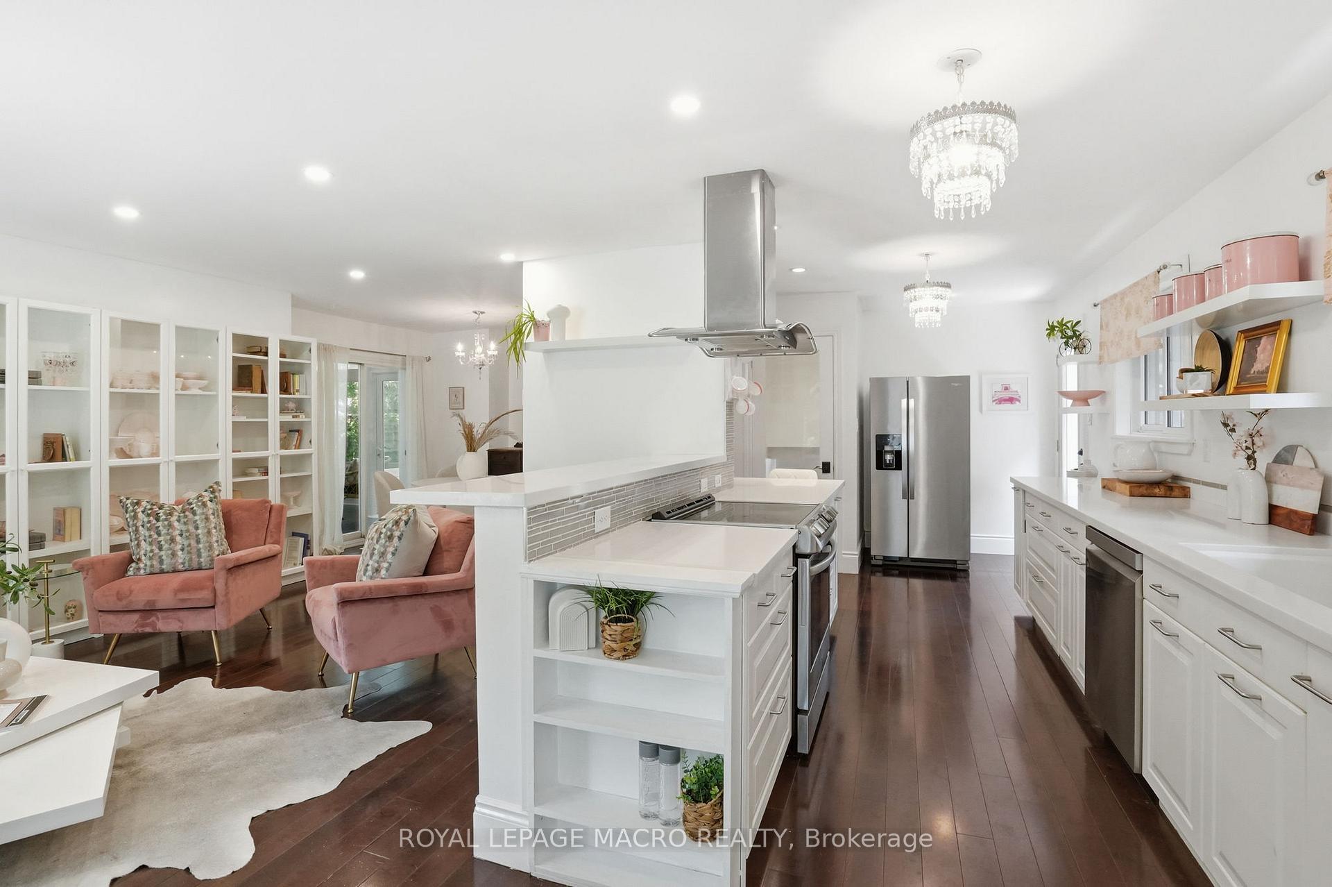 Photo 6 of 3411 Lansdown Drive, Burlington, Palmer — HOMEH