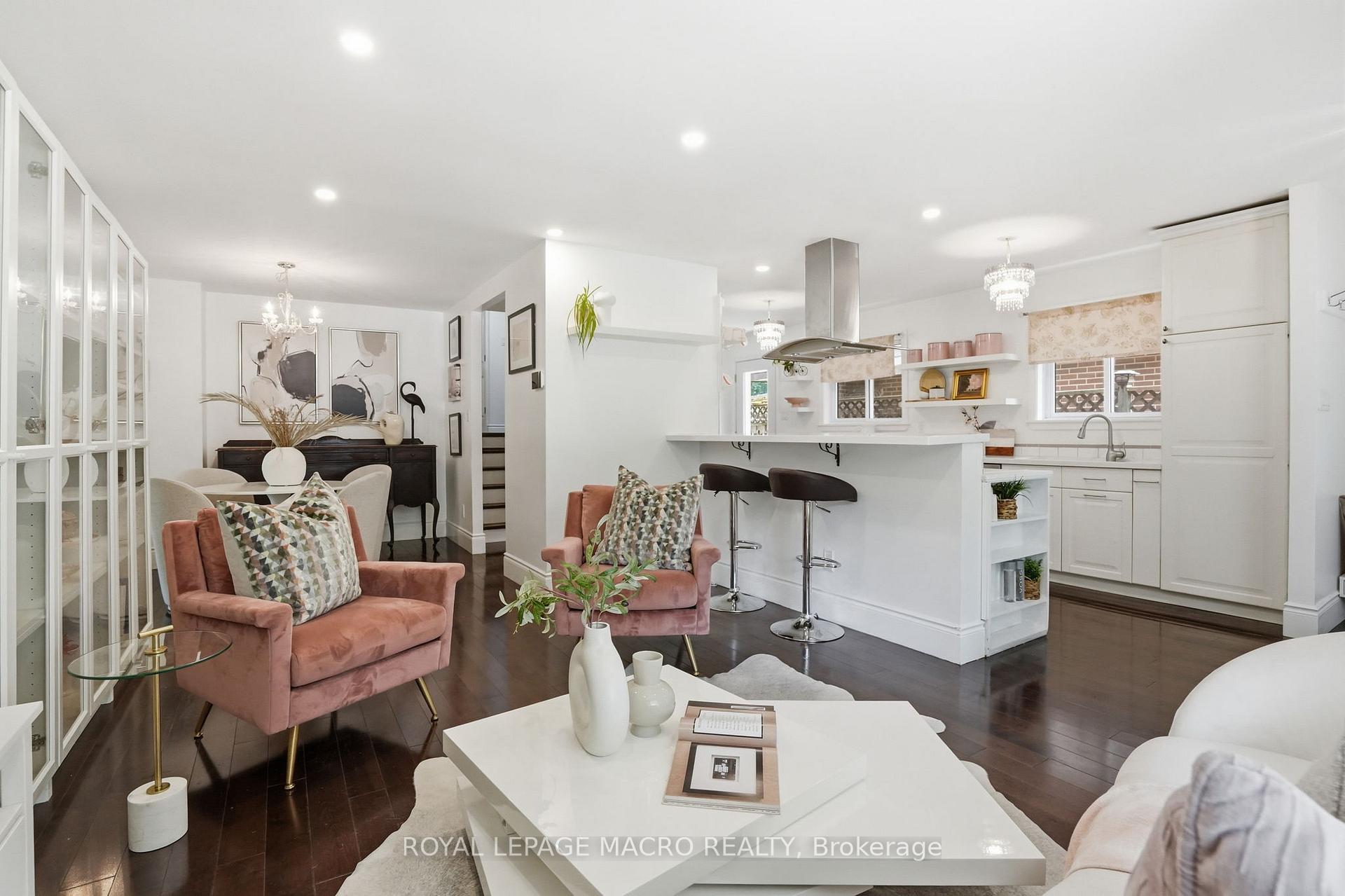 Photo 9 of 3411 Lansdown Drive, Burlington, Palmer — HOMEH