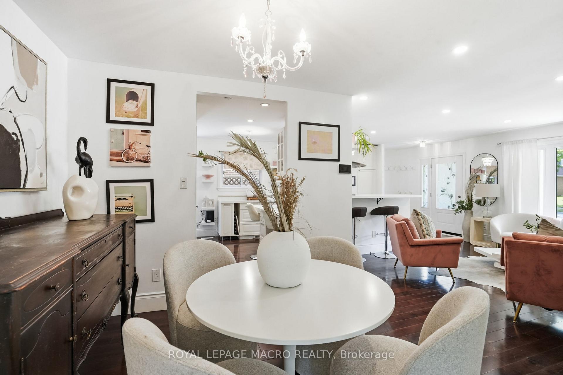 Photo 11 of 3411 Lansdown Drive, Burlington, Palmer — HOMEH