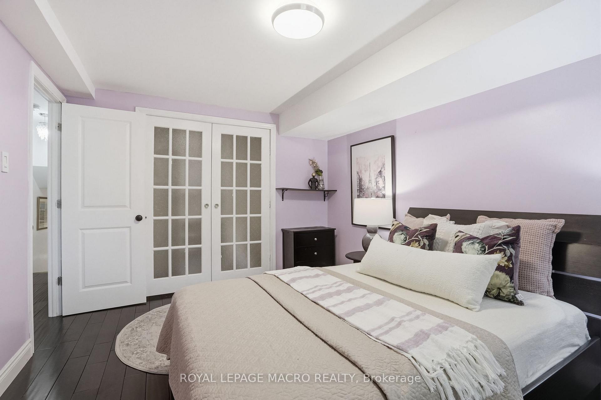 Photo 18 of 3411 Lansdown Drive, Burlington, Palmer — HOMEH