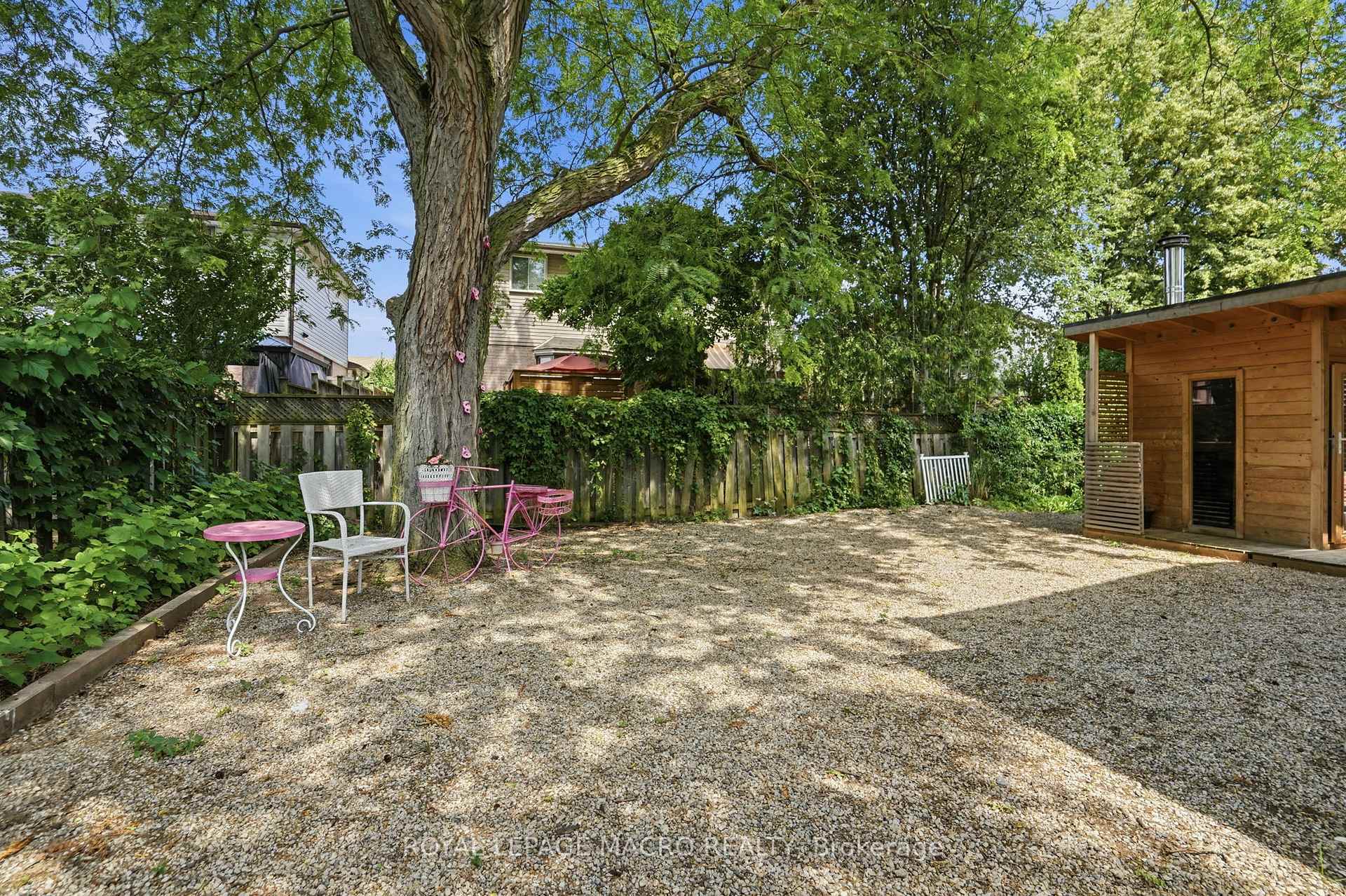Photo 36 of 3411 Lansdown Drive, Burlington, Palmer — HOMEH