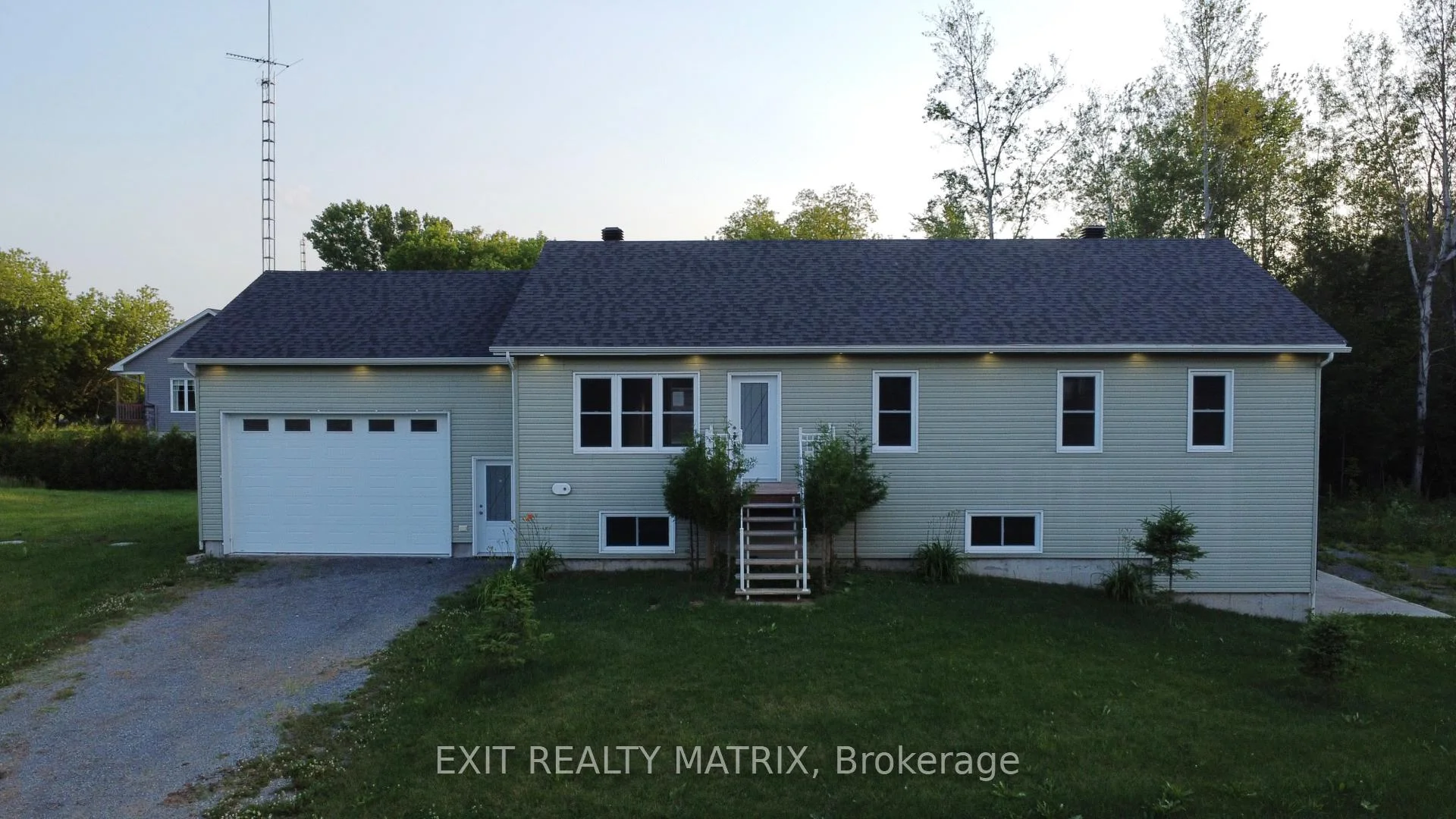 Photo 11 of 21992 Beauchamp Drive, South Glengarry, South Glengarry (Lancaster) Twp — HOMEH