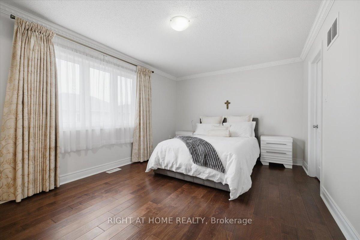 Photo 17 of 15 Willowbanks Terrace, Hamilton, Lakeshore — HOMEH