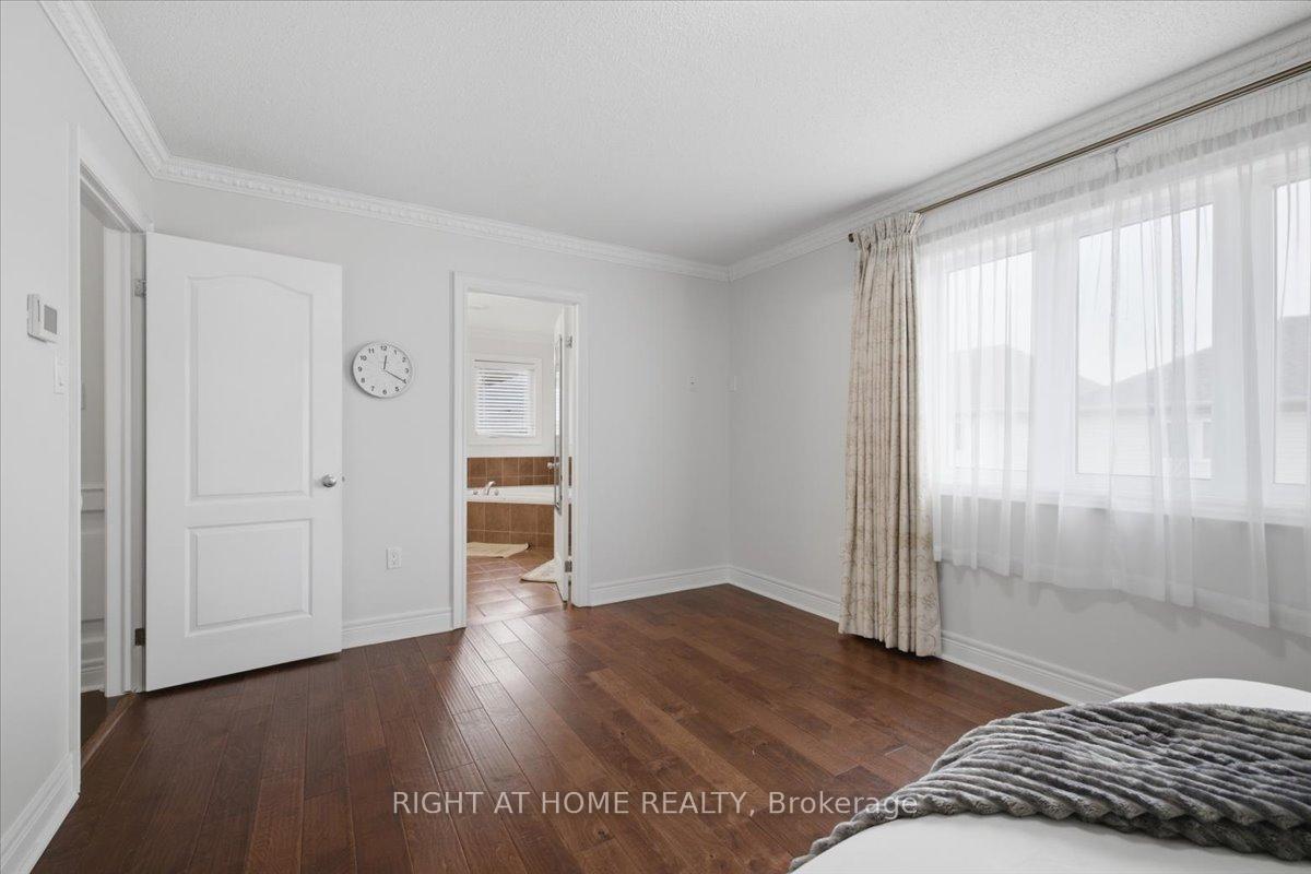 Photo 20 of 15 Willowbanks Terrace, Hamilton, Lakeshore — HOMEH