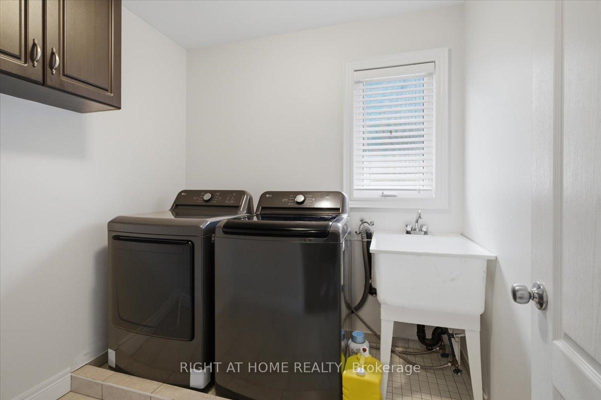 Photo 25 of 15 Willowbanks Terrace, Hamilton, Lakeshore — HOMEH