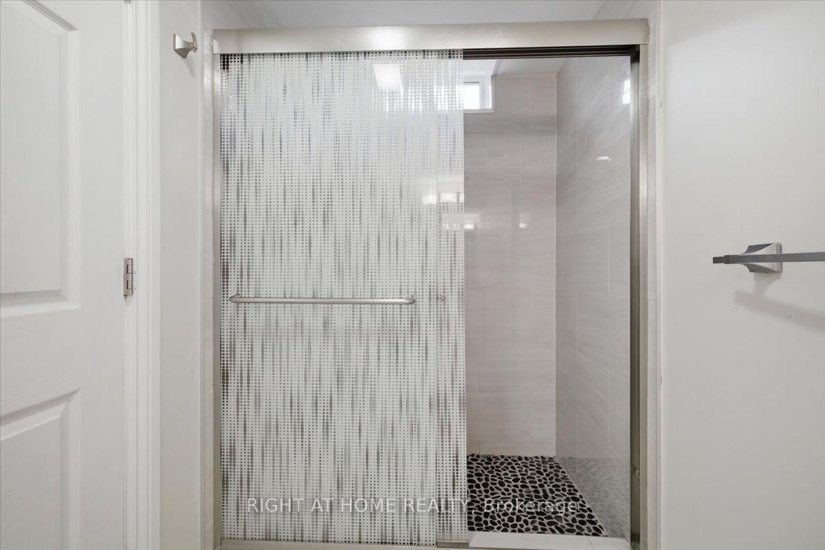 Photo 31 of 15 Willowbanks Terrace, Hamilton, Lakeshore — HOMEH