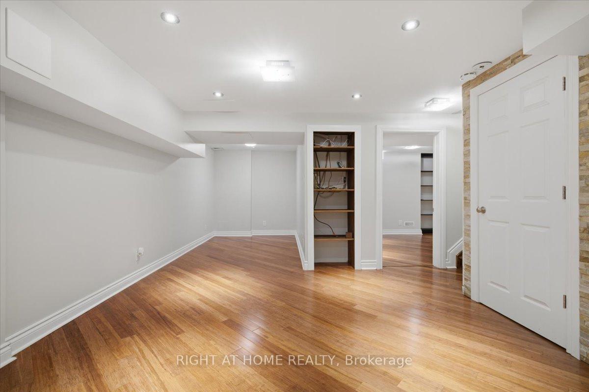 Photo 33 of 15 Willowbanks Terrace, Hamilton, Lakeshore — HOMEH