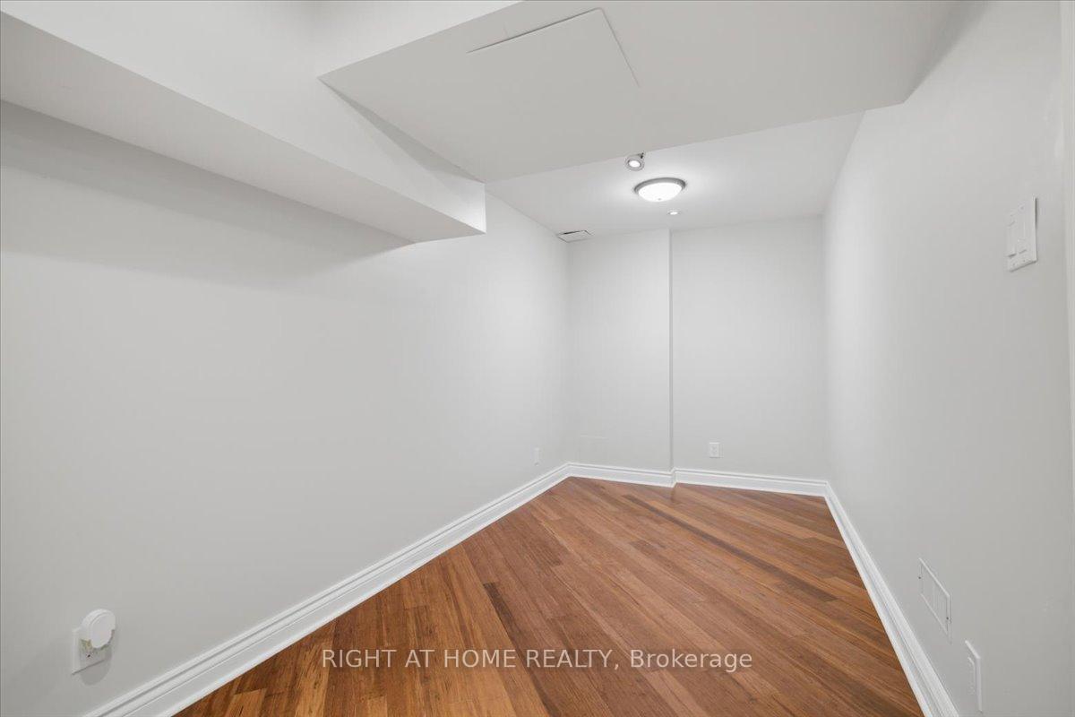 Photo 36 of 15 Willowbanks Terrace, Hamilton, Lakeshore — HOMEH
