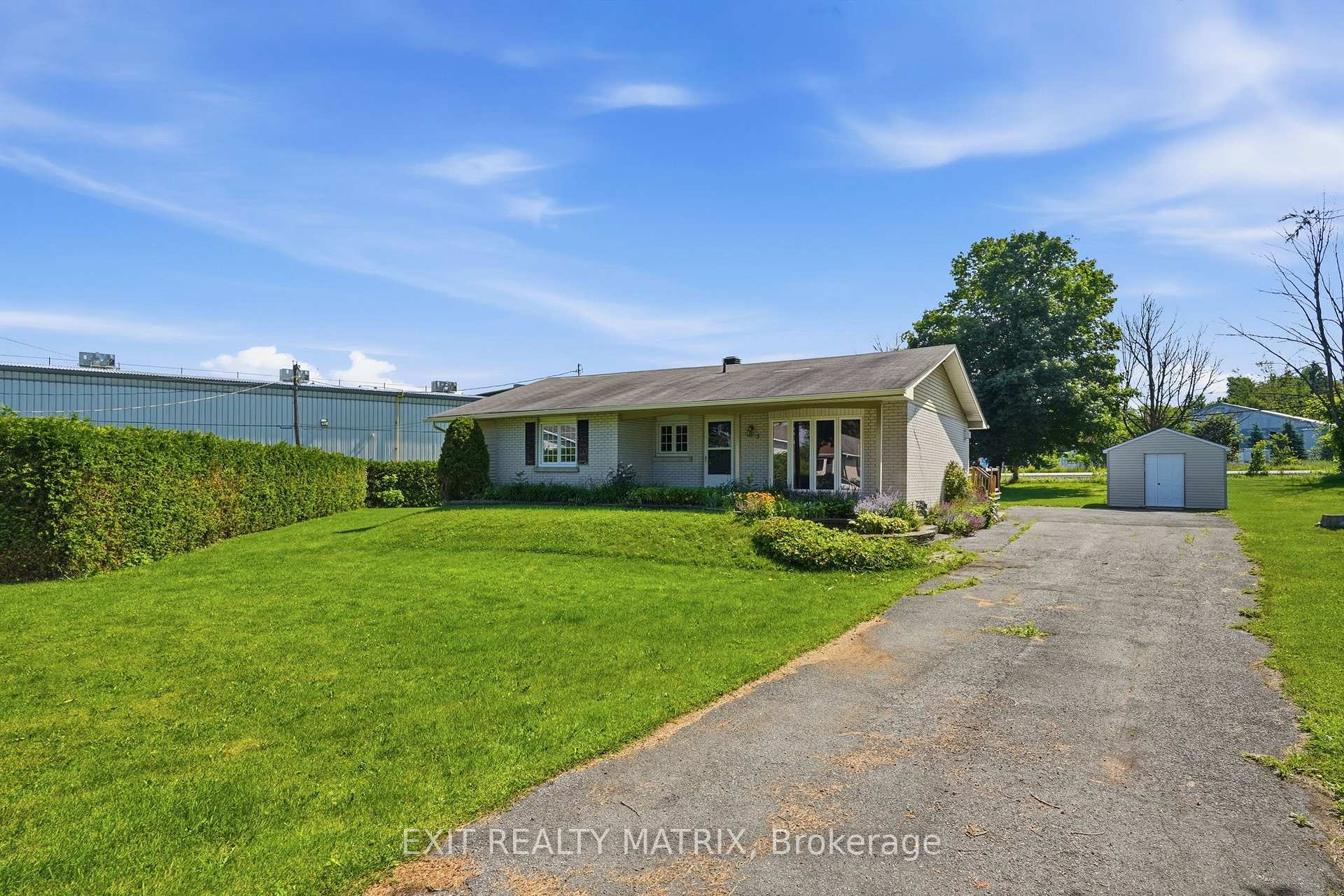 Photo 2 of 3 Hillview Circle, Champlain, Vankleek Hill — HOMEH