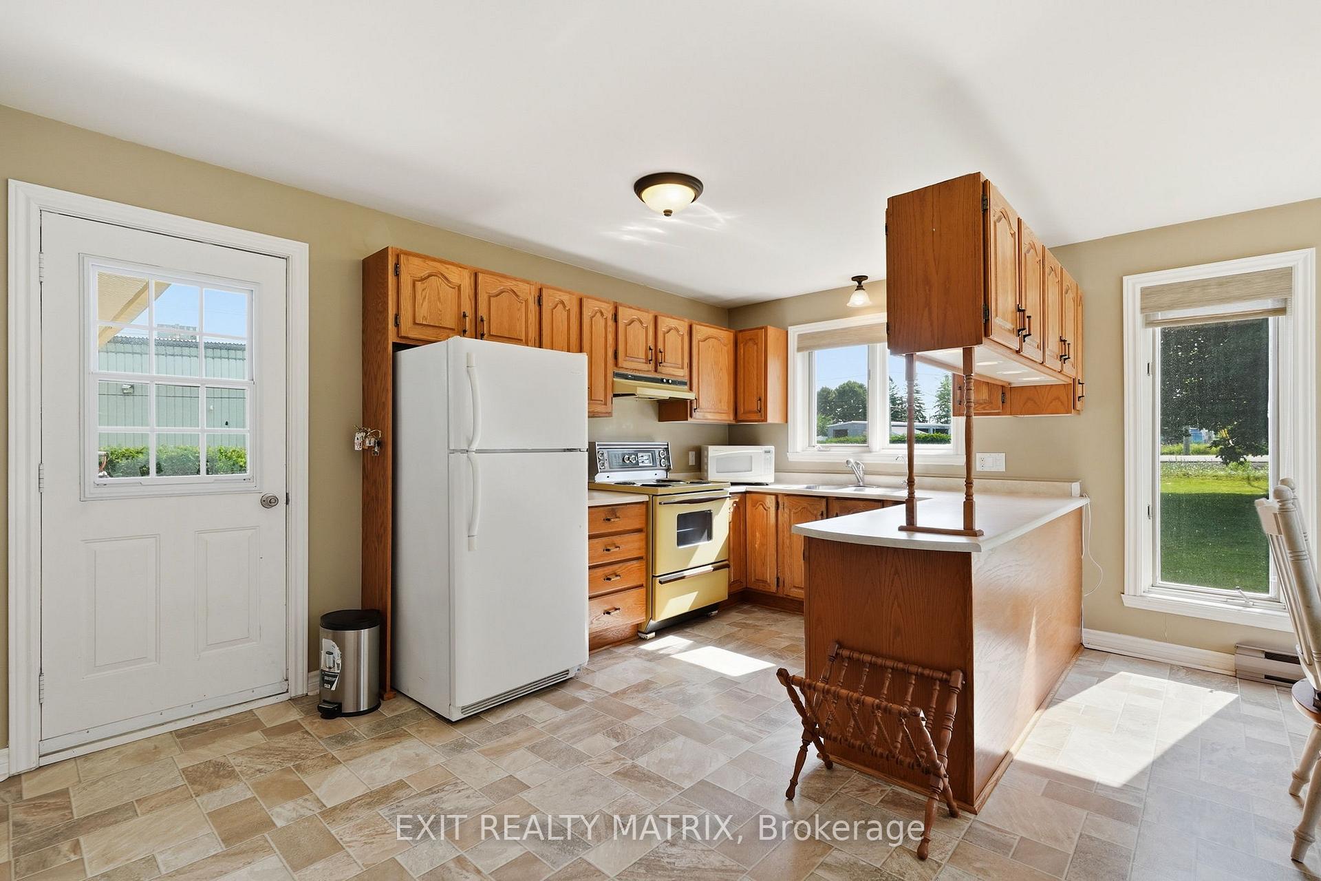 Photo 11 of 3 Hillview Circle, Champlain, Vankleek Hill — HOMEH