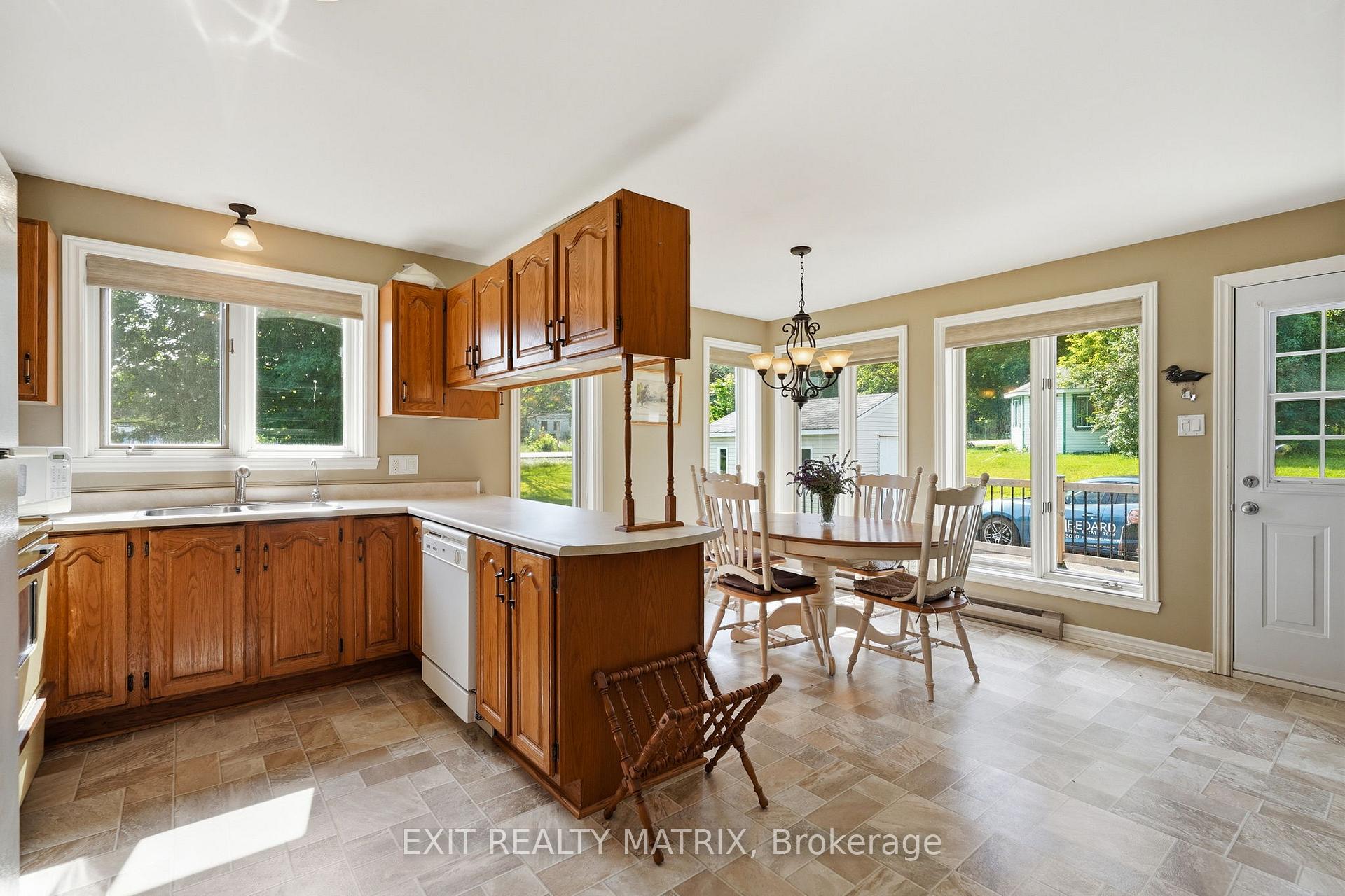 Photo 12 of 3 Hillview Circle, Champlain, Vankleek Hill — HOMEH