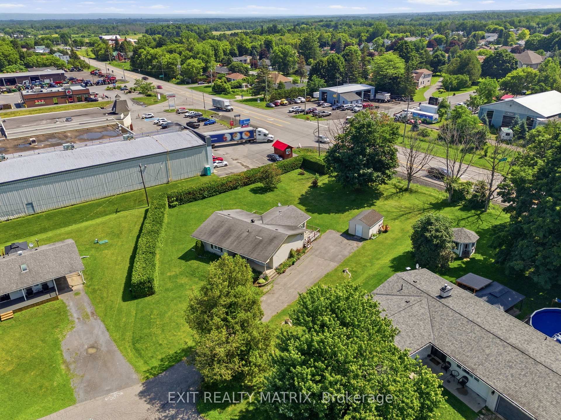 Photo 31 of 3 Hillview Circle, Champlain, Vankleek Hill — HOMEH