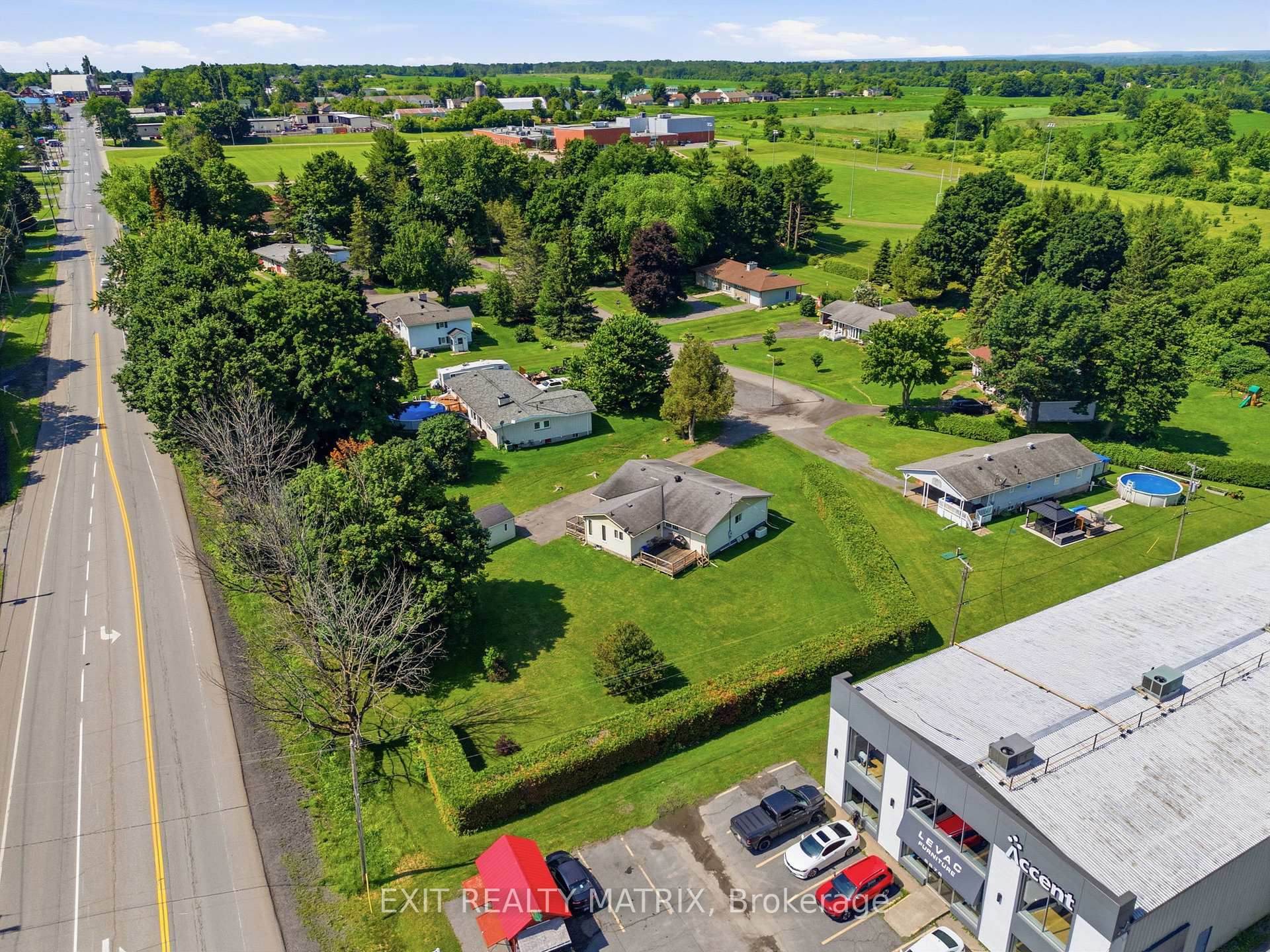 Photo 35 of 3 Hillview Circle, Champlain, Vankleek Hill — HOMEH