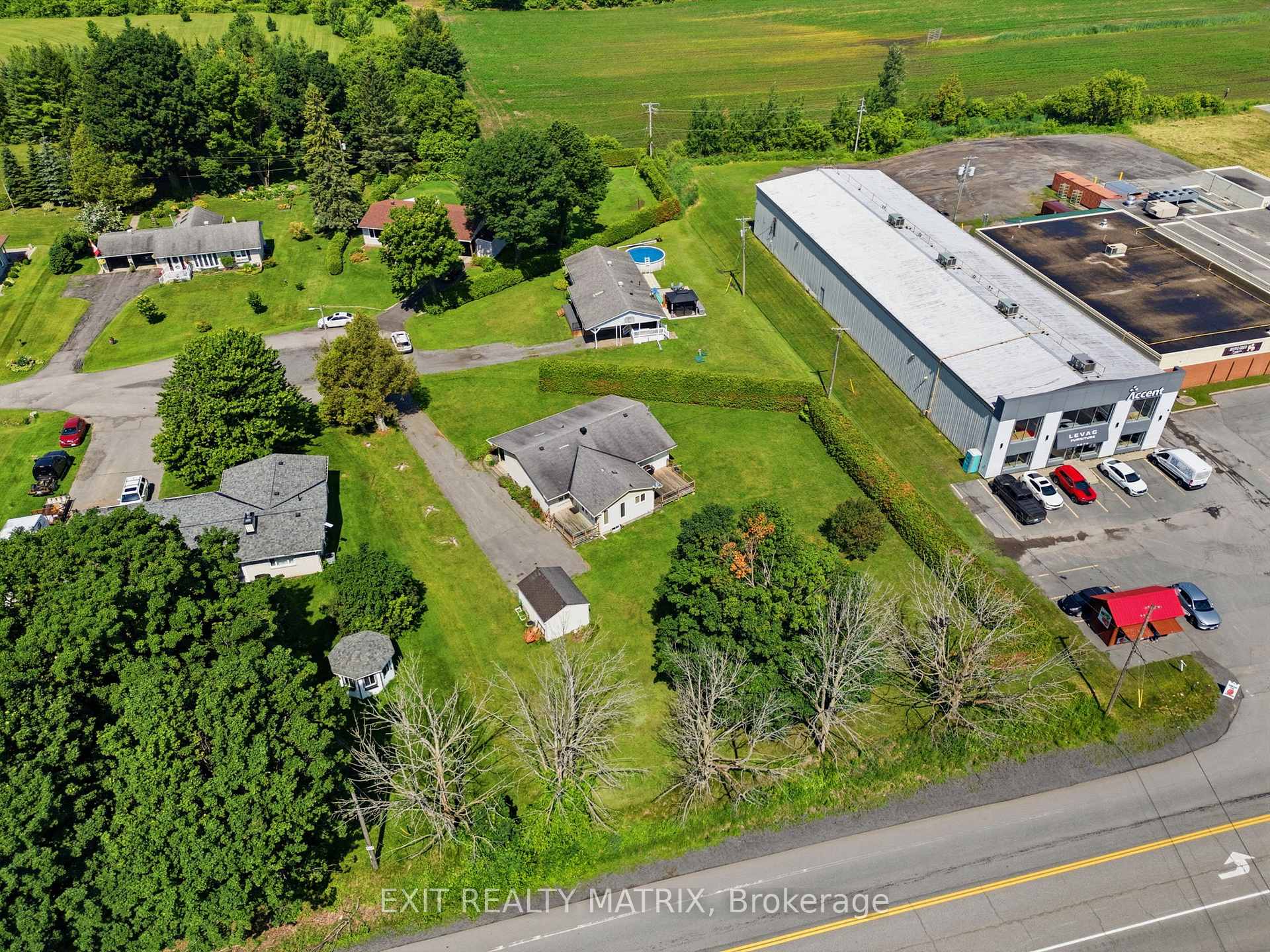Photo 36 of 3 Hillview Circle, Champlain, Vankleek Hill — HOMEH