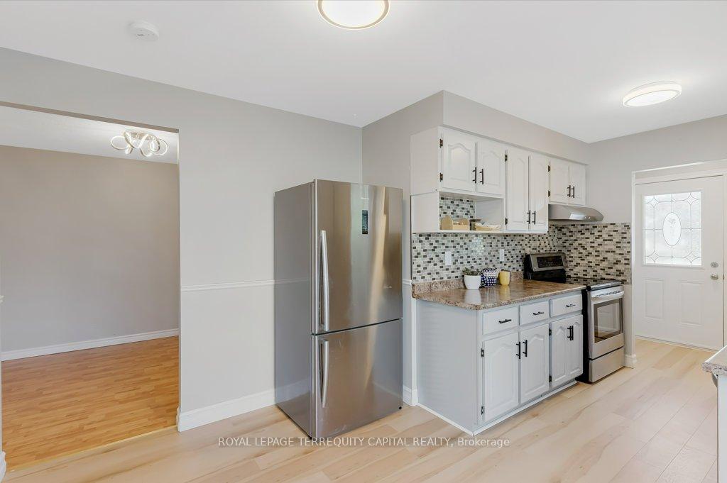 Photo 6 of Unit B, 101 Northlake Place, Waterloo, North Lakeshore — HOMEH