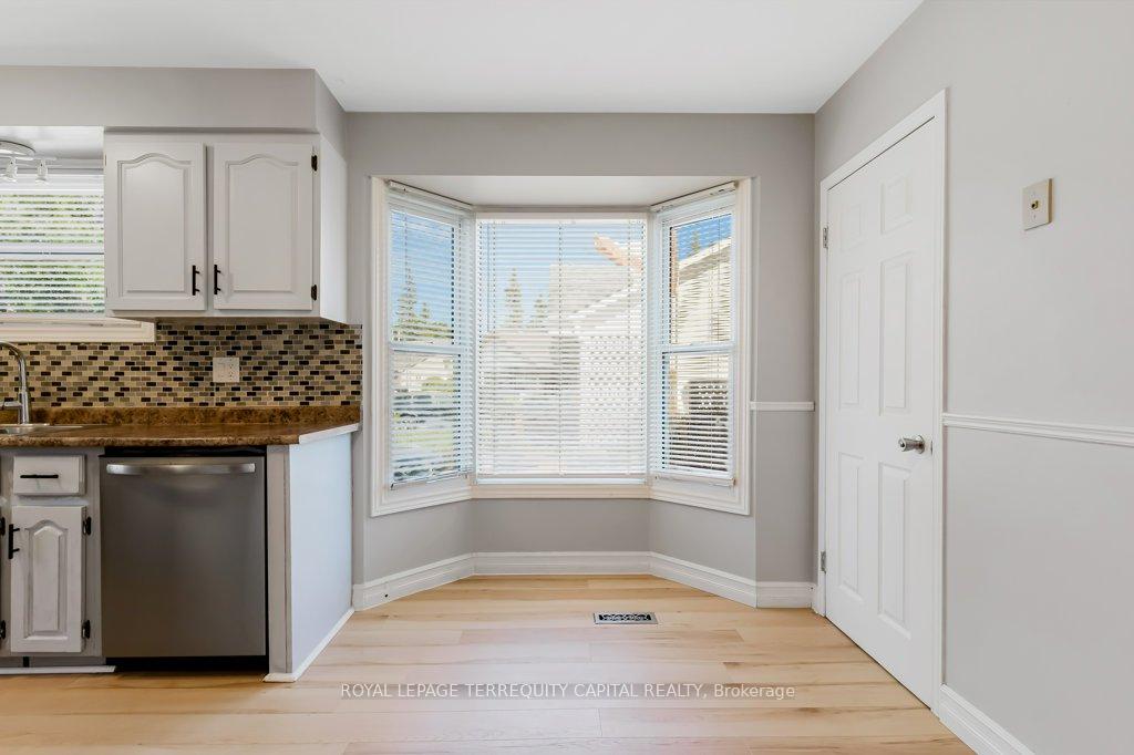 Photo 10 of Unit B, 101 Northlake Place, Waterloo, North Lakeshore — HOMEH