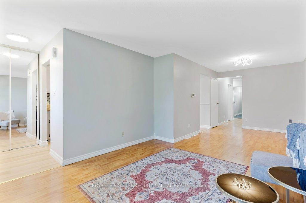 Photo 14 of Unit B, 101 Northlake Place, Waterloo, North Lakeshore — HOMEH
