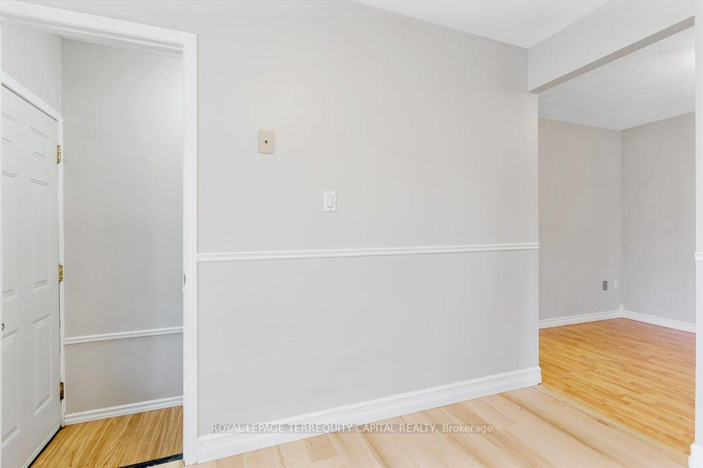 Photo 15 of Unit B, 101 Northlake Place, Waterloo, North Lakeshore — HOMEH