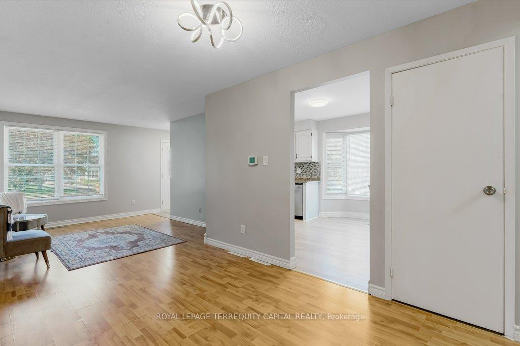 Photo 16 of Unit B, 101 Northlake Place, Waterloo, North Lakeshore — HOMEH
