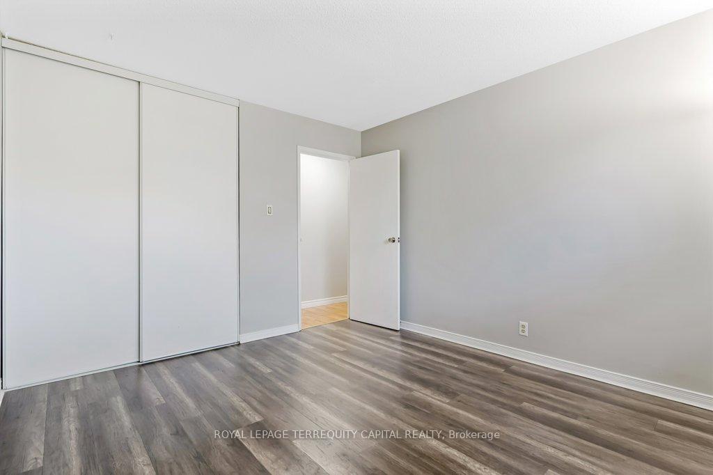 Photo 23 of Unit B, 101 Northlake Place, Waterloo, North Lakeshore — HOMEH