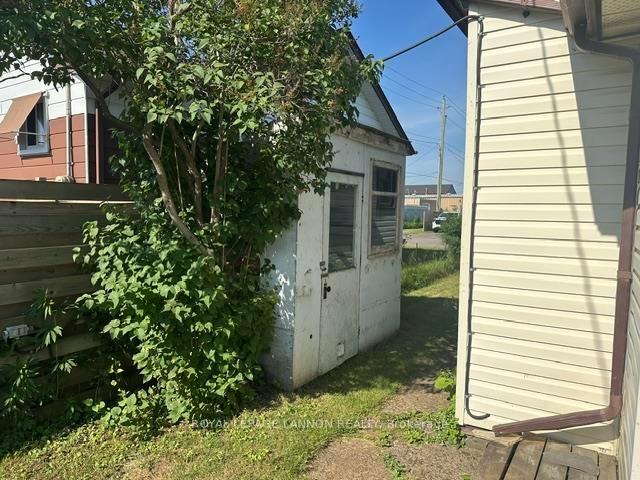 Photo 5 of 1512 Broadmore Ave., Thunder Bay, Westfort — HOMEH