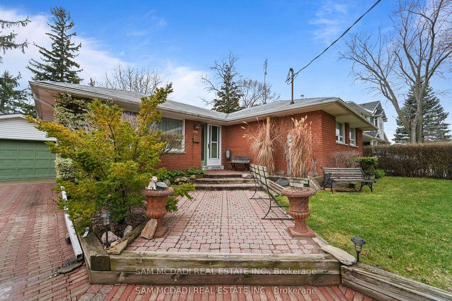 Photo 4 of 2470 Meadowood Crescent, Oakville, Bronte — HOMEH