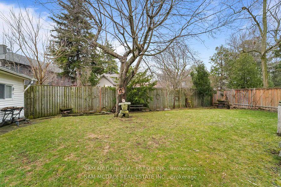 Photo 10 of 2470 Meadowood Crescent, Oakville, Bronte — HOMEH