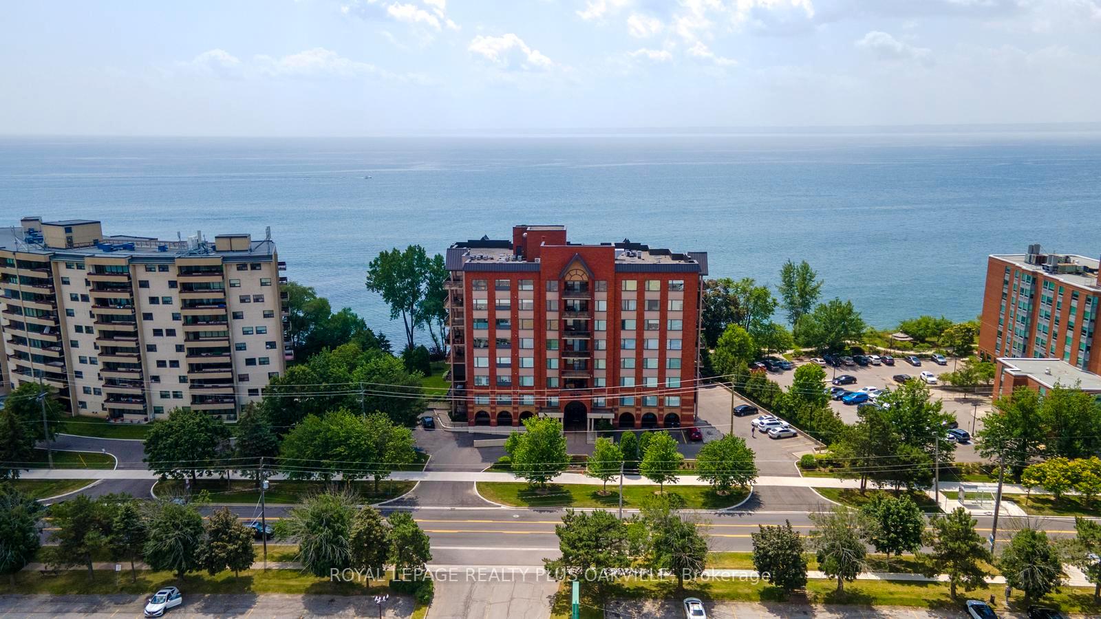 Photo 3 of Unit 604, 5340 Lakeshore Road, Burlington, Appleby — HOMEH