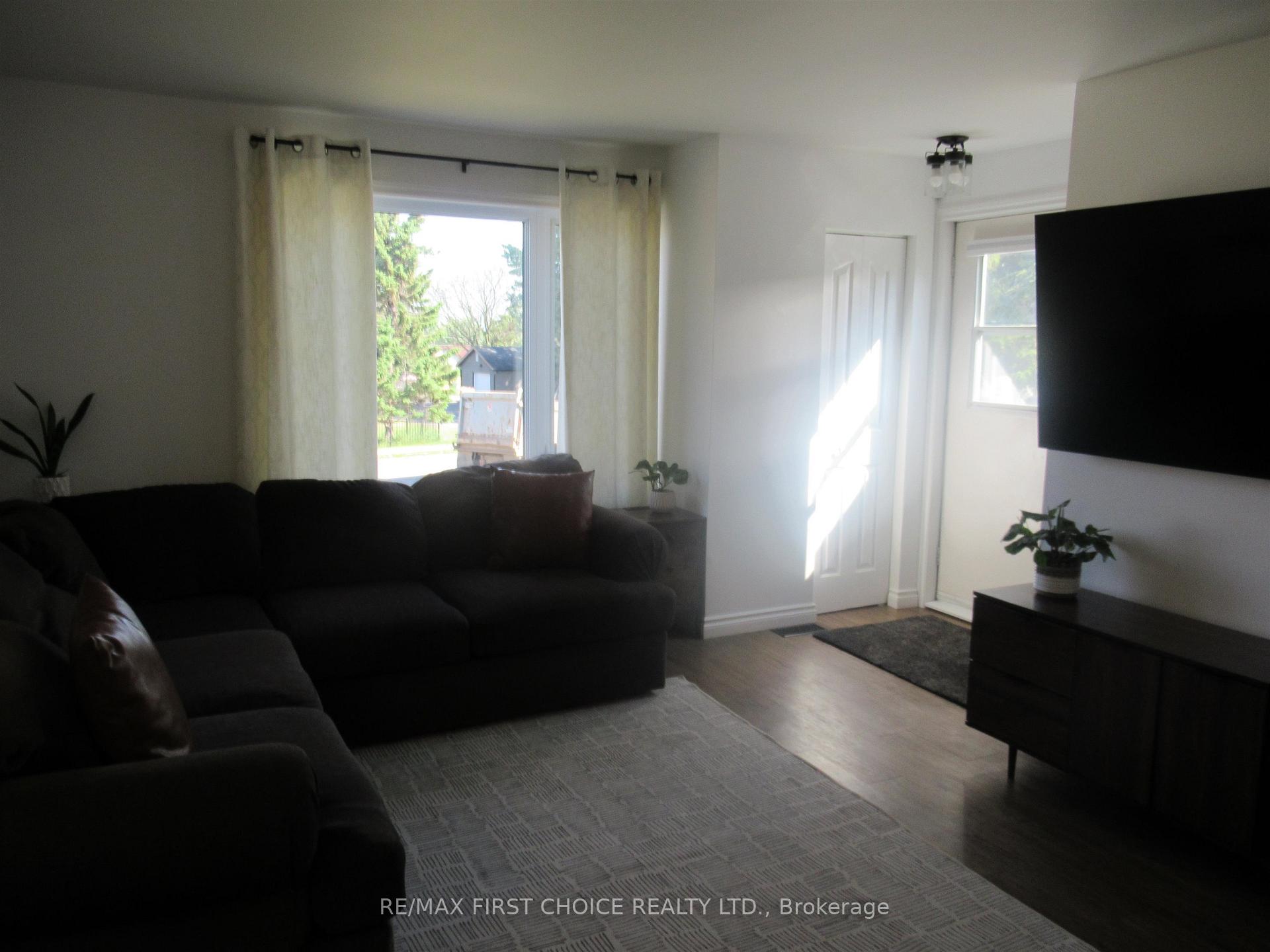 Photo 3 of 8 Ruttan Street, Thunder Bay, Shuniah — HOMEH