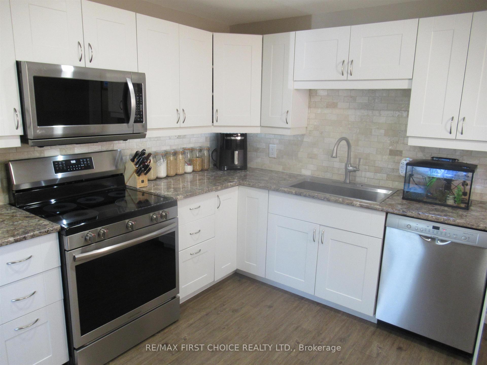 Photo 10 of 8 Ruttan Street, Thunder Bay, Shuniah — HOMEH