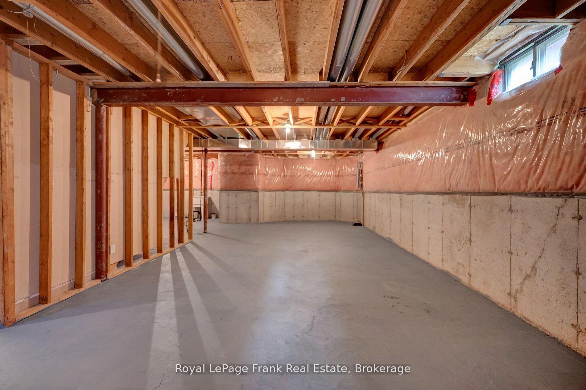 Photo 21 of 92 West Side Drive, Clarington, Bowmanville — HOMEH