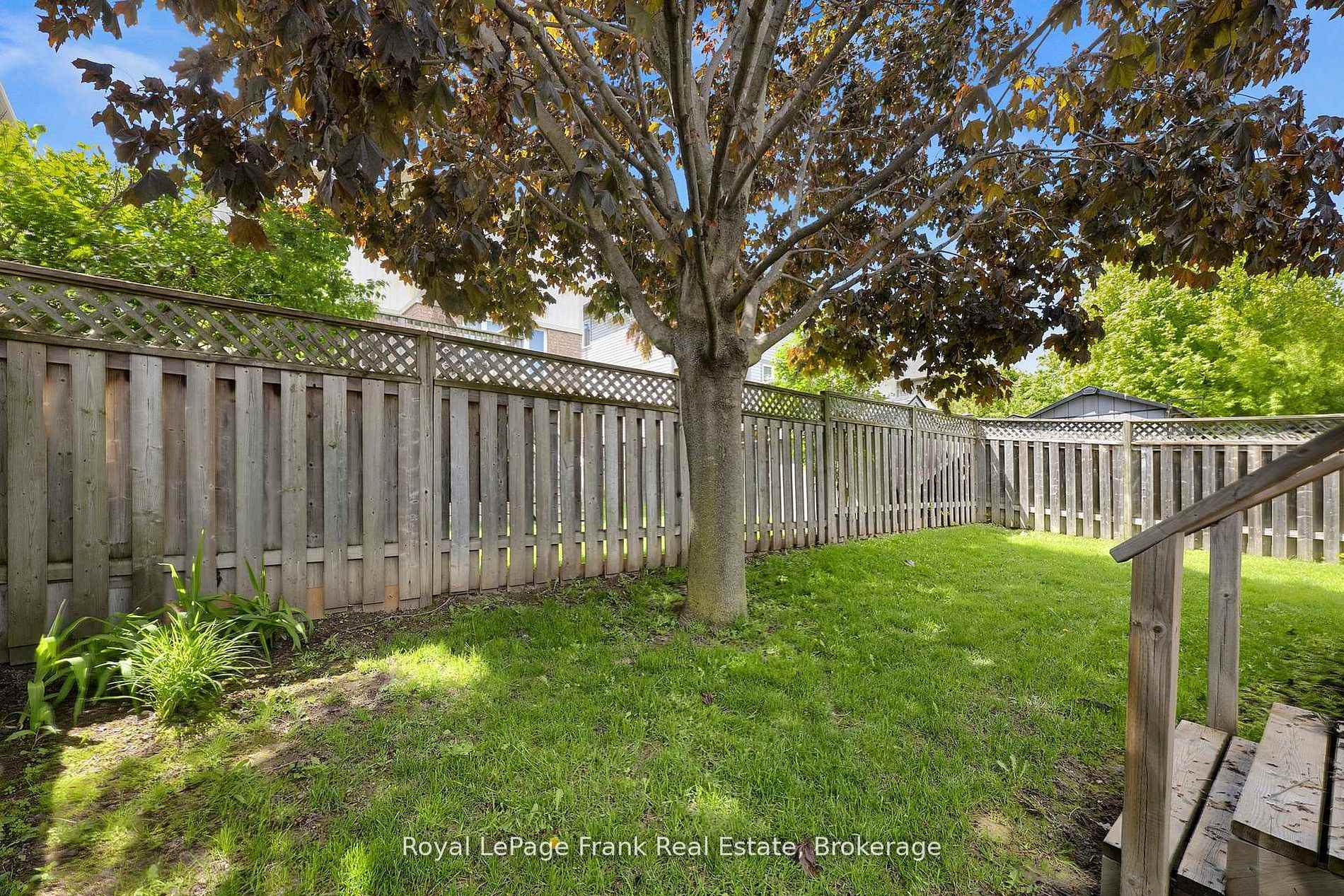 Photo 25 of 92 West Side Drive, Clarington, Bowmanville — HOMEH