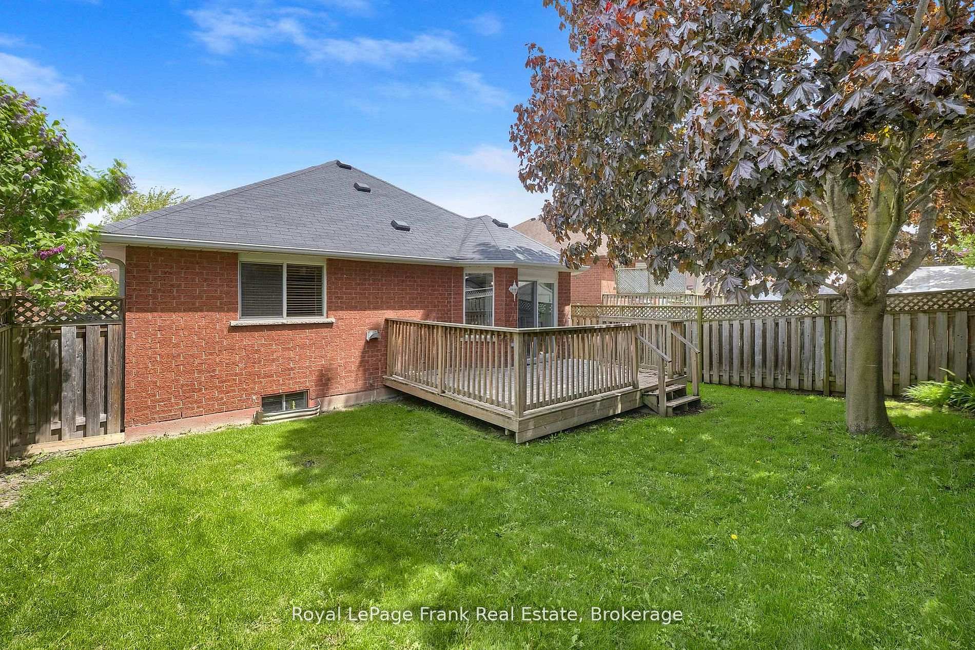 Photo 26 of 92 West Side Drive, Clarington, Bowmanville — HOMEH