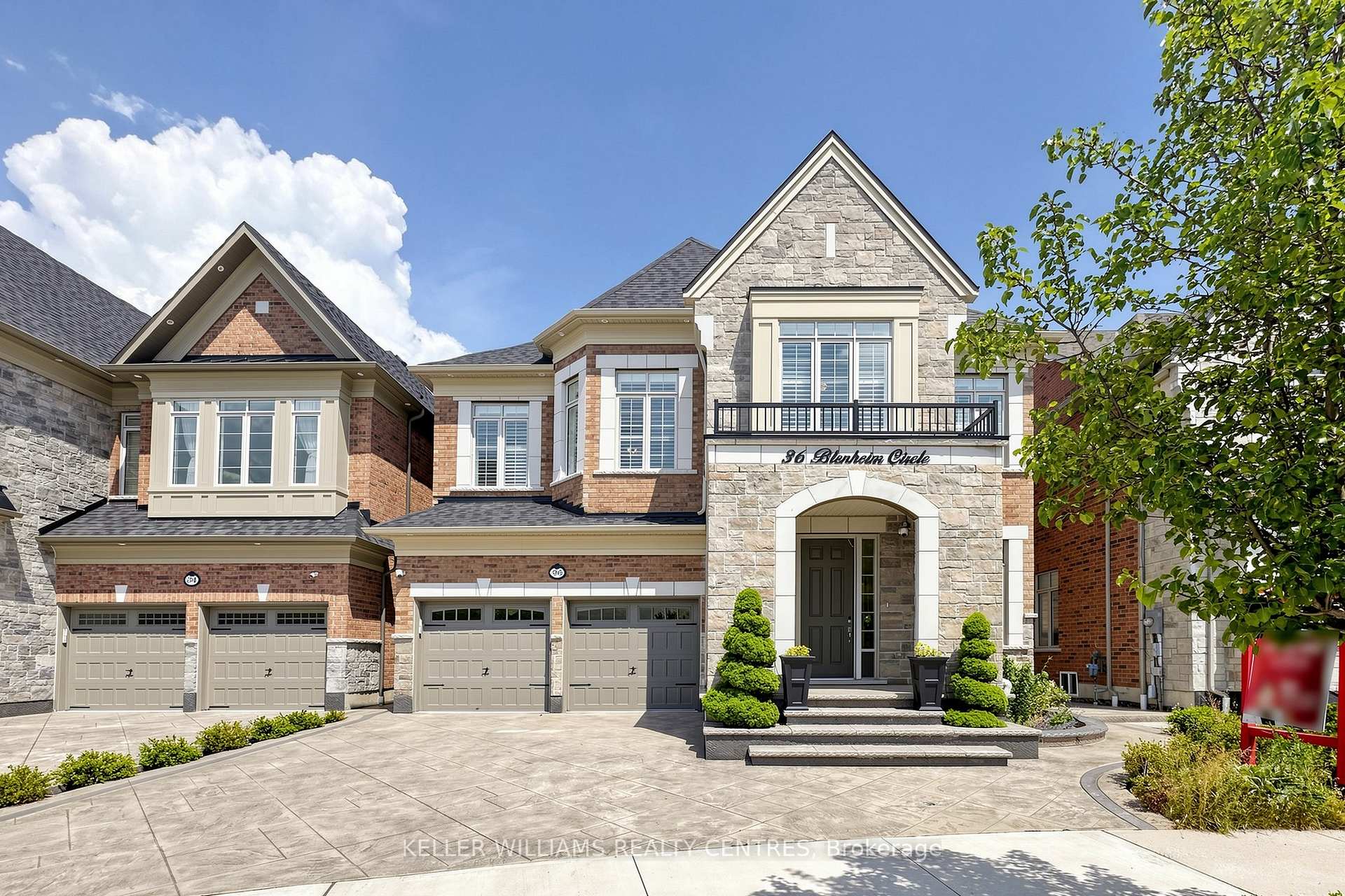 Photo 4 of 36 Blenheim Circle, Whitby, Rural Whitby — HOMEH