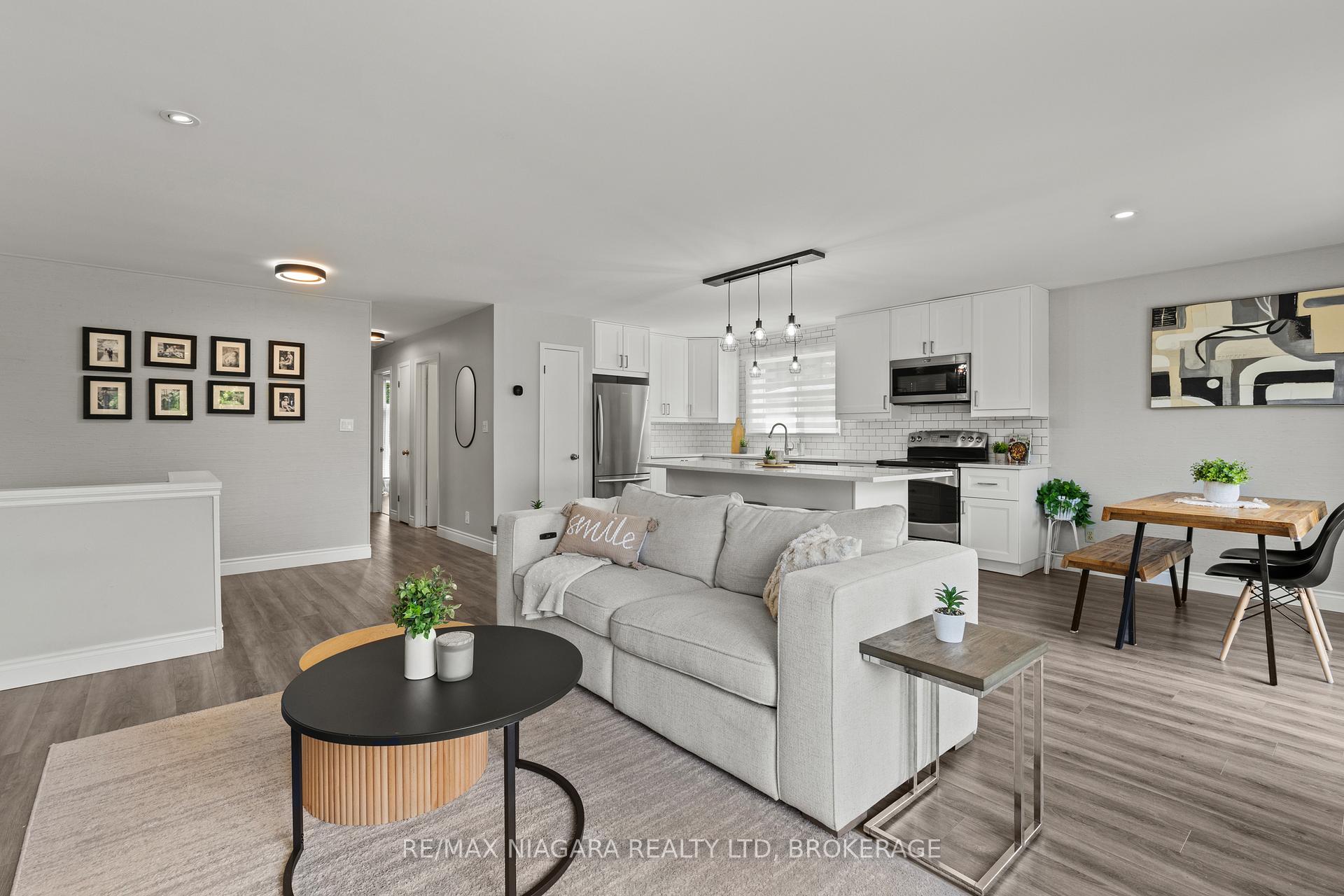 Photo 5 of 14 The Cedars, St. Catharines, Vine/Linwell — HOMEH