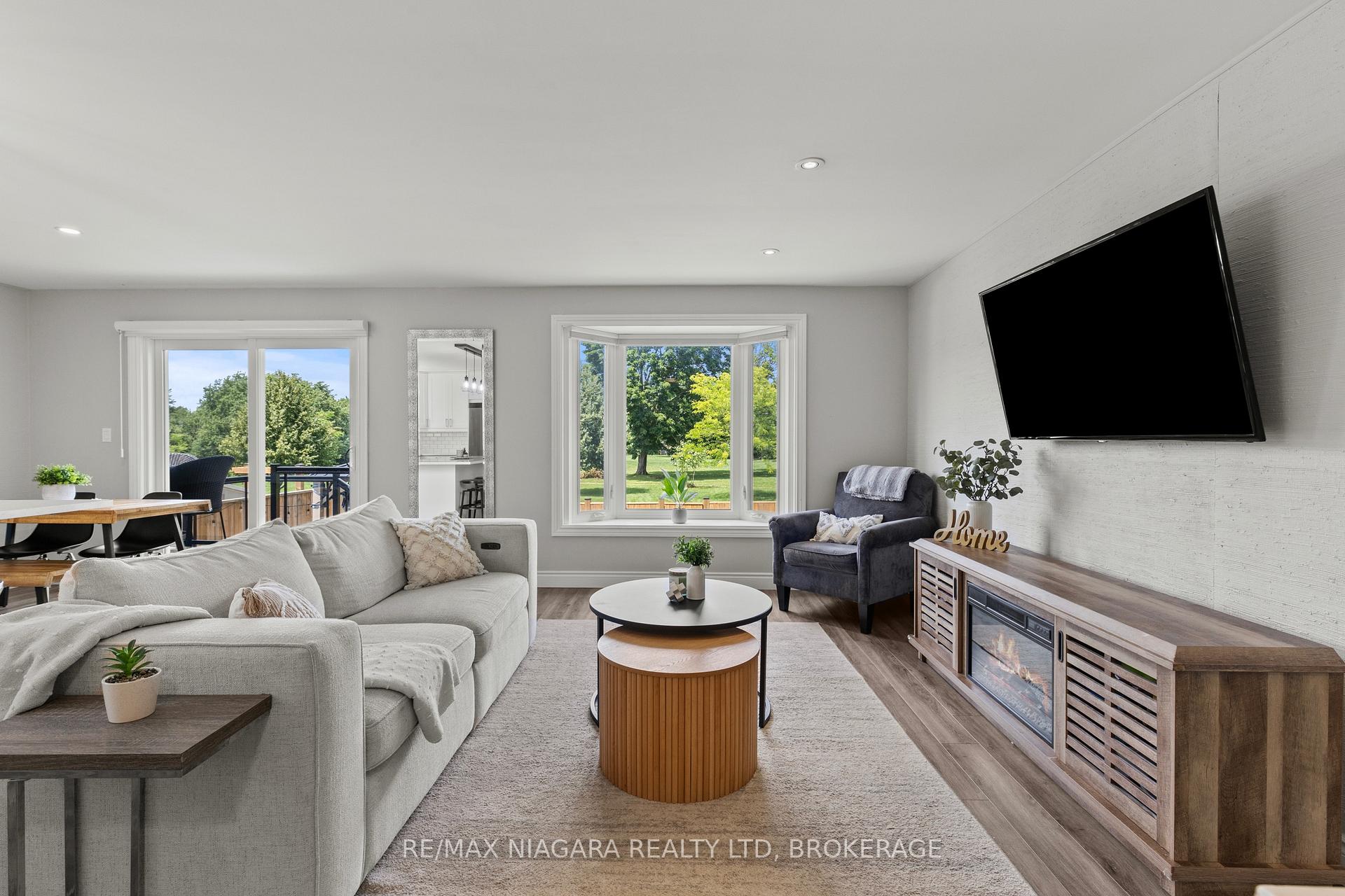 Photo 6 of 14 The Cedars, St. Catharines, Vine/Linwell — HOMEH