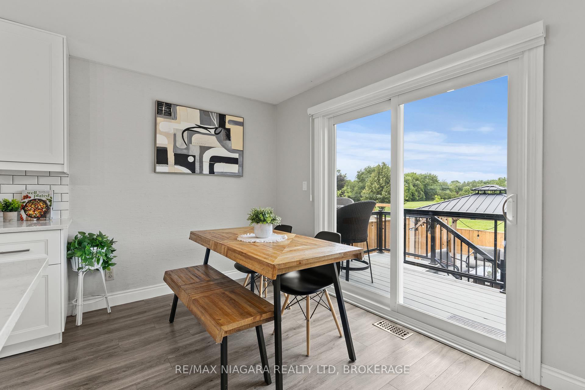 Photo 12 of 14 The Cedars, St. Catharines, Vine/Linwell — HOMEH