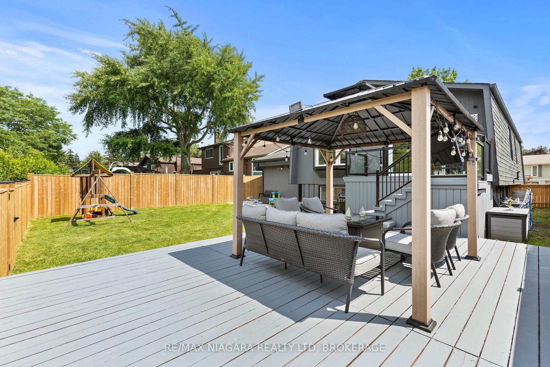 Photo 28 of 14 The Cedars, St. Catharines, Vine/Linwell — HOMEH