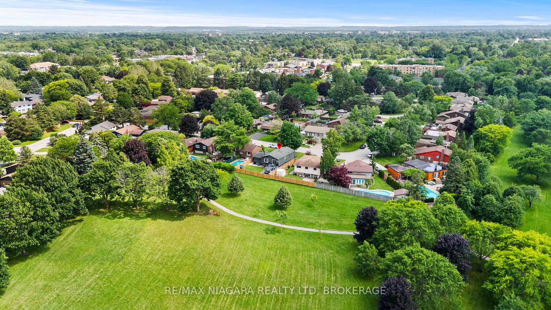 Photo 39 of 14 The Cedars, St. Catharines, Vine/Linwell — HOMEH