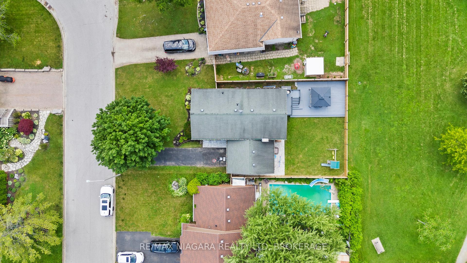 Photo 40 of 14 The Cedars, St. Catharines, Vine/Linwell — HOMEH