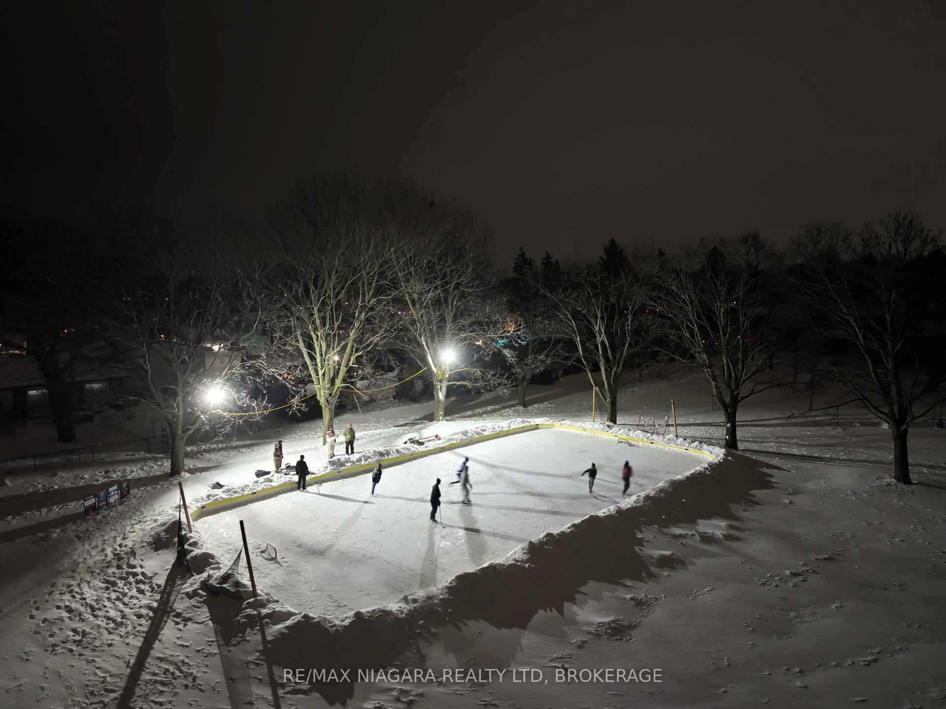 Photo 47 of 14 The Cedars, St. Catharines, Vine/Linwell — HOMEH