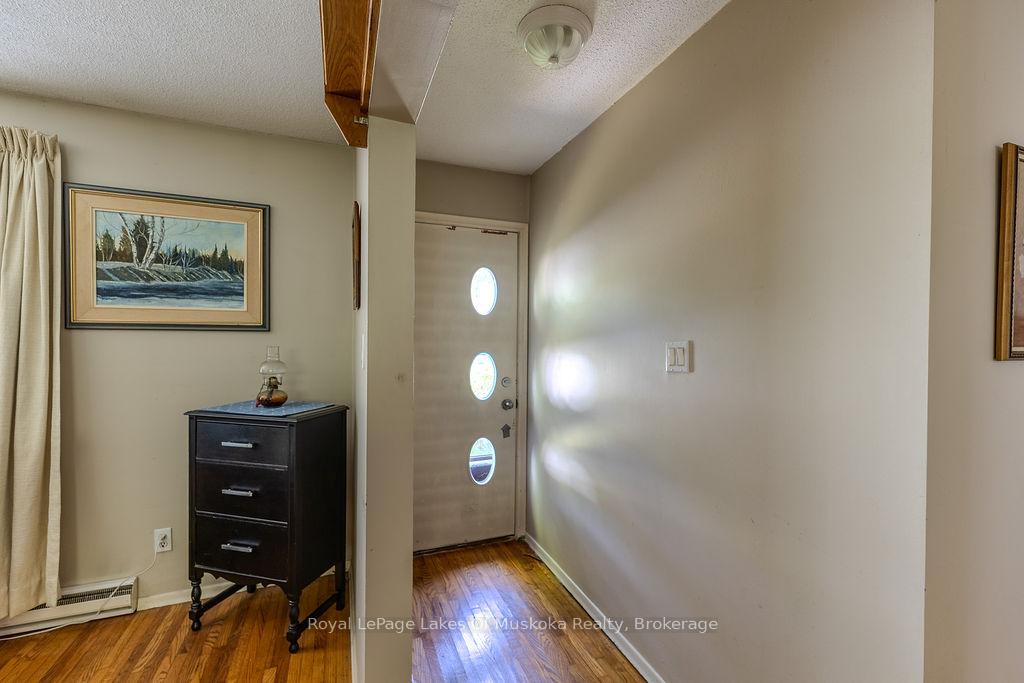 Photo 7 of 880 Sarah Street N, Gravenhurst, Muskoka (S) — HOMEH