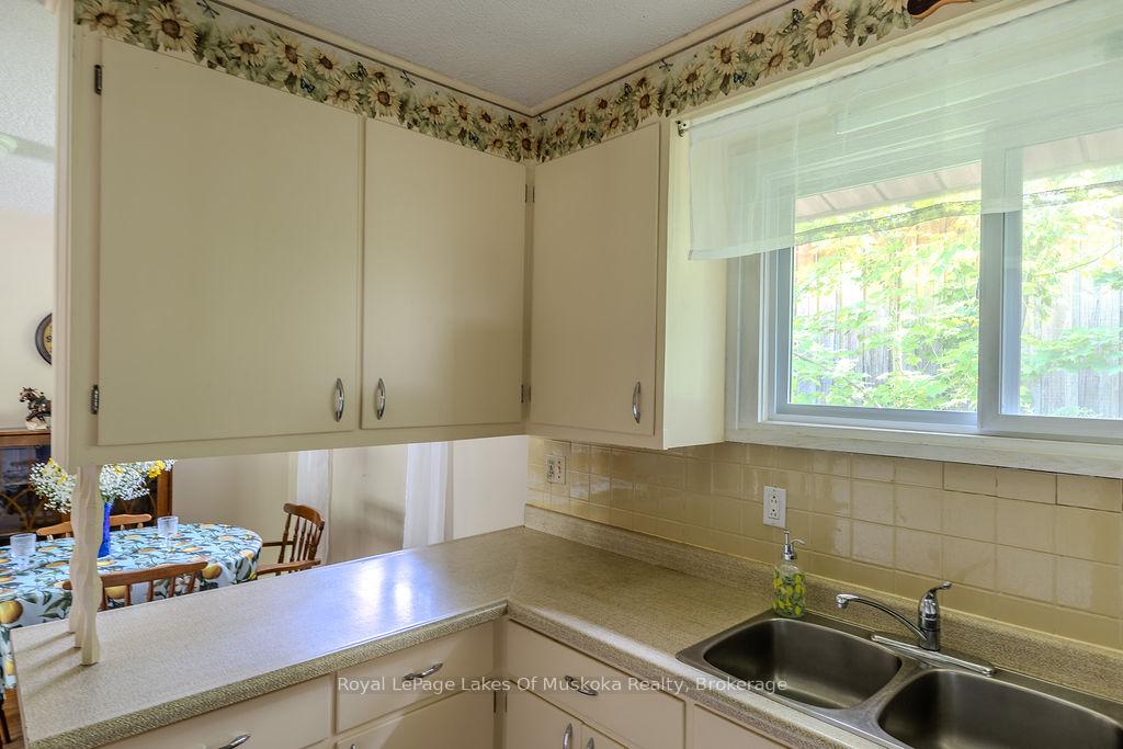 Photo 10 of 880 Sarah Street N, Gravenhurst, Muskoka (S) — HOMEH