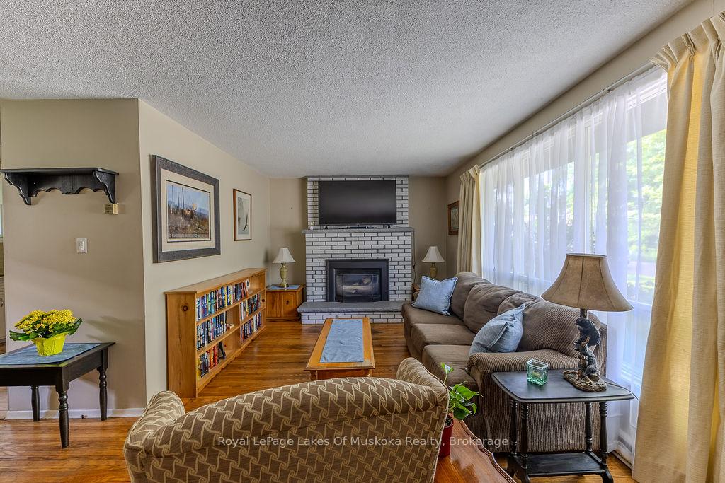 Photo 12 of 880 Sarah Street N, Gravenhurst, Muskoka (S) — HOMEH