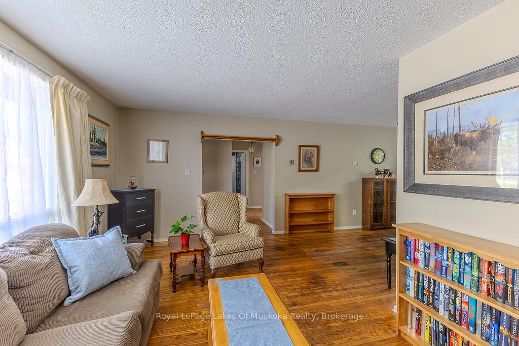 Photo 14 of 880 Sarah Street N, Gravenhurst, Muskoka (S) — HOMEH